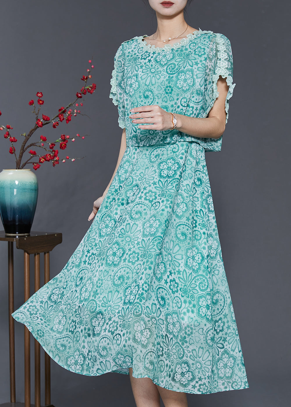 Sophisticated Dress with a Clean Classic Look