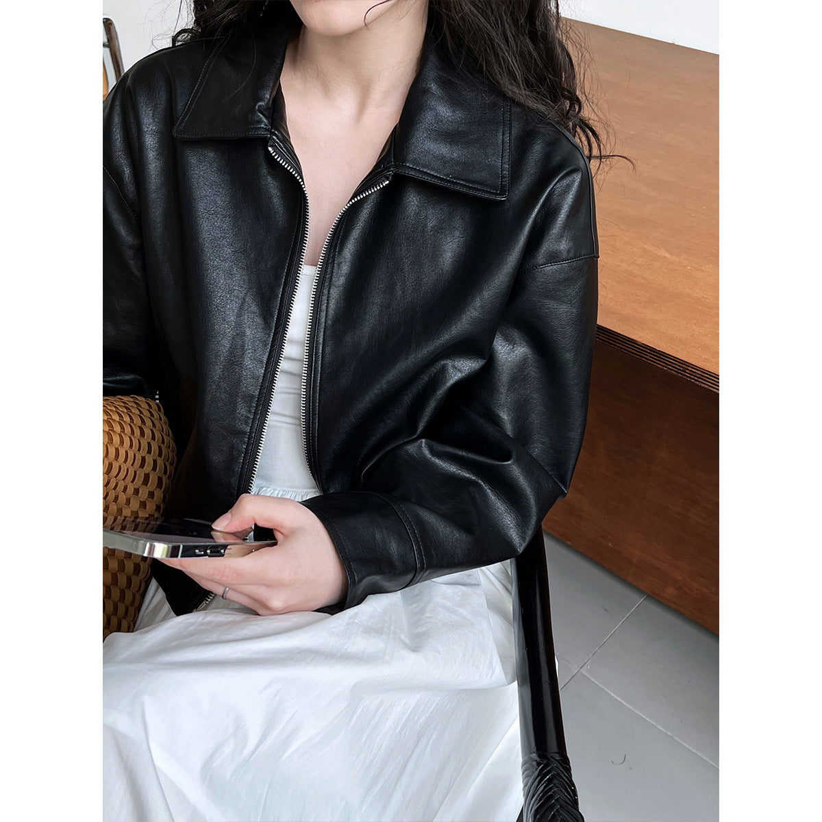 Effortlessly Elegant Jacket with a Timeless Design