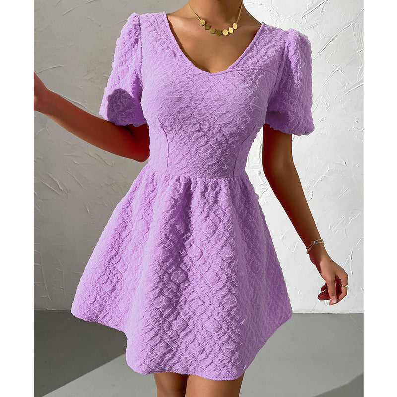 Effortlessly Elegant Dress with a Timeless Design