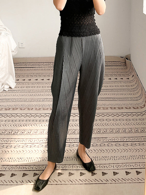 Classic Vintage Pants with a Flattering Fit