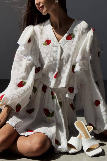 Well Tailored Garment with a Graceful Silhouette