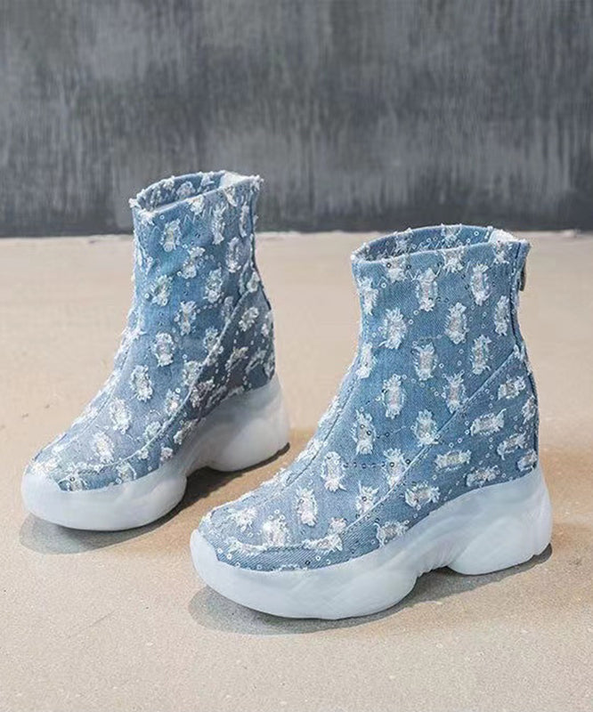 Beautifully Finished Heels in a Timeless Design