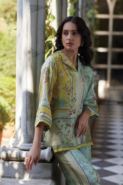 Elegantly Styled Pants for Everyday Wear