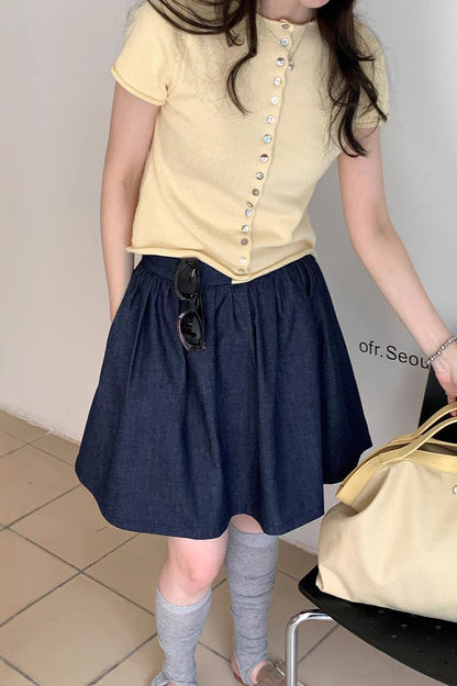 Sophisticated Garment with a Clean Classic Look