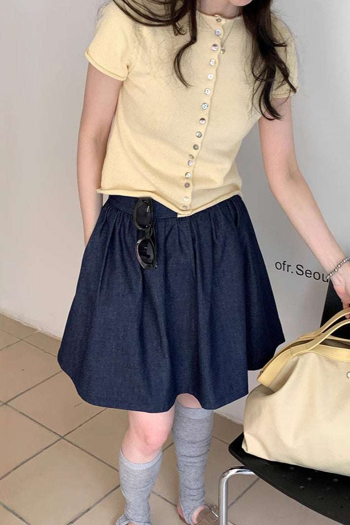 Sophisticated Garment with a Clean Classic Look