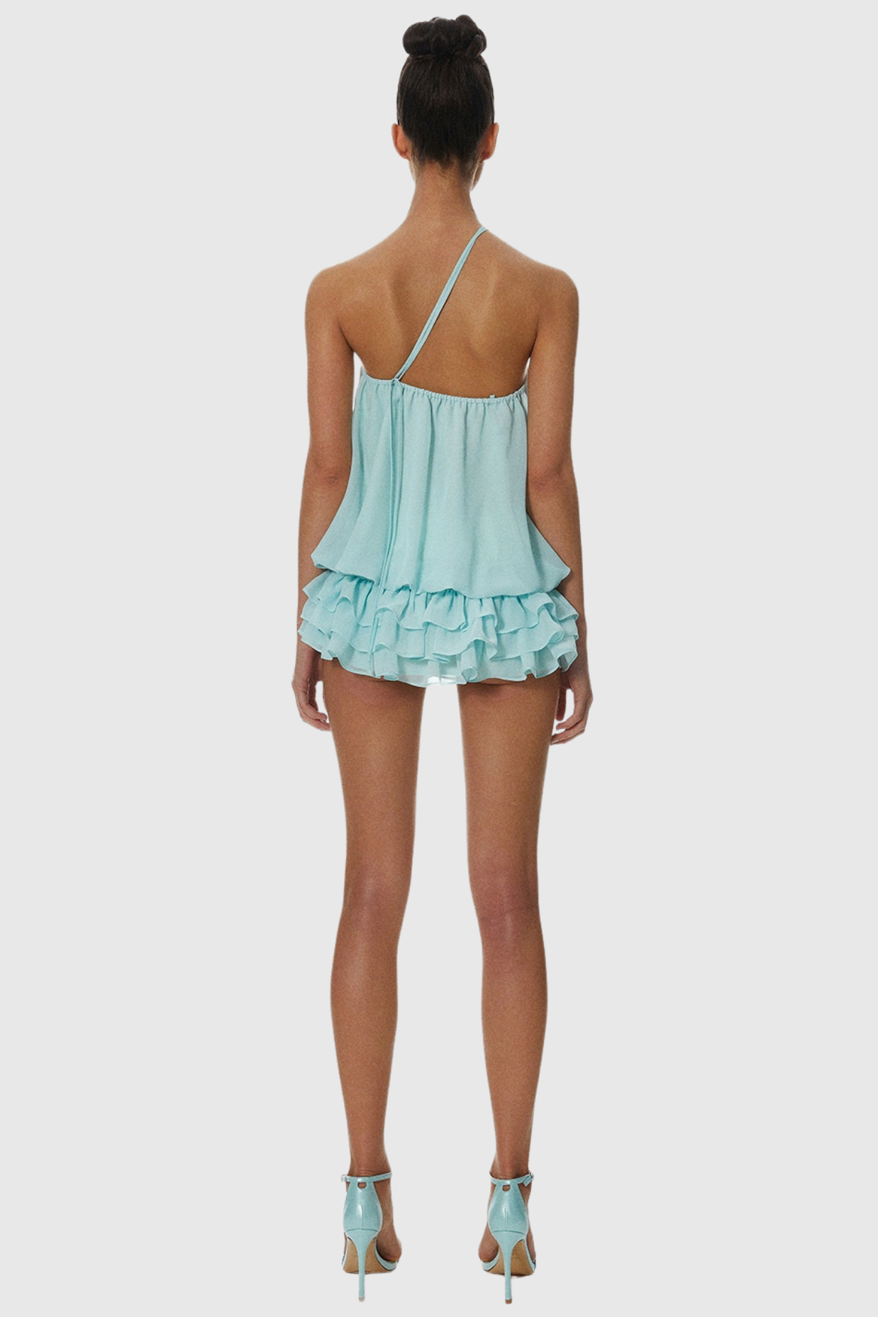 Effortlessly Elegant Top with a Timeless Design