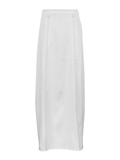 Gracefully Styled Garment for Any Occasion