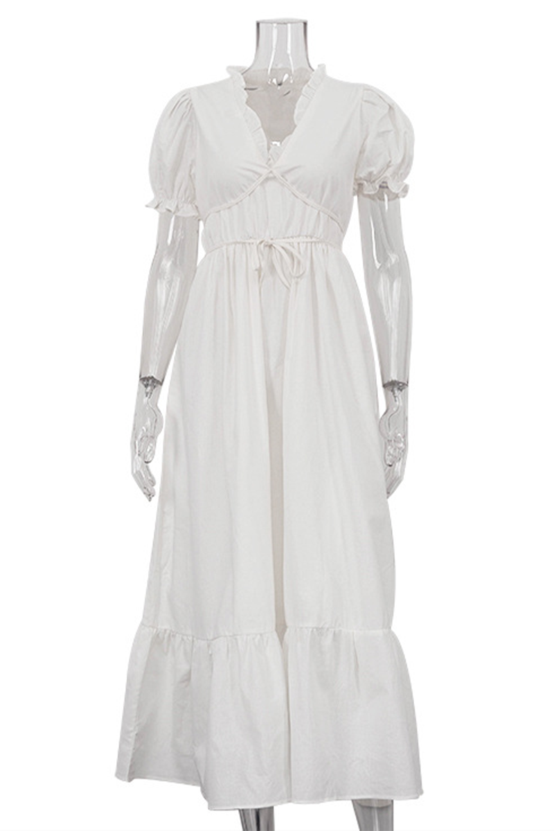Beautifully Finished Dress in a Timeless Design