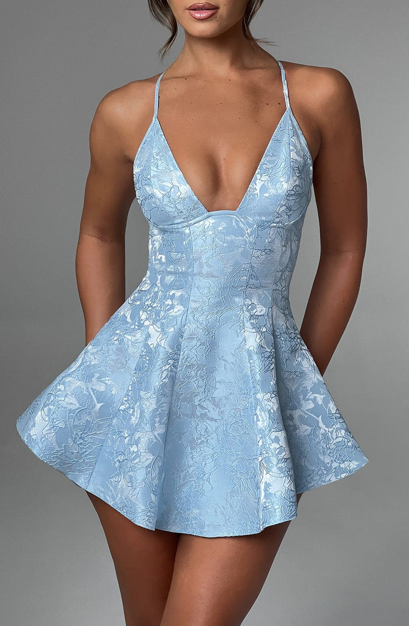 Beautifully Finished Garment in a Timeless Design