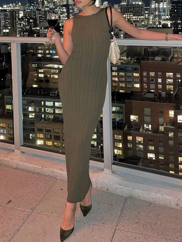 Sophisticated Dress with a Clean Classic Look