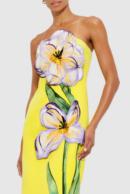 Beautifully Finished Dress in a Timeless Design