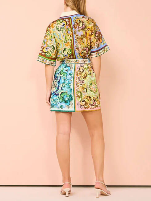 Classic Vintage & Enduringly Stylish Dress