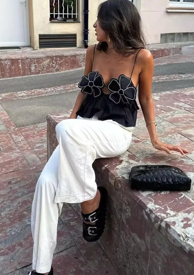 Beautifully Finished Top in a Timeless Design