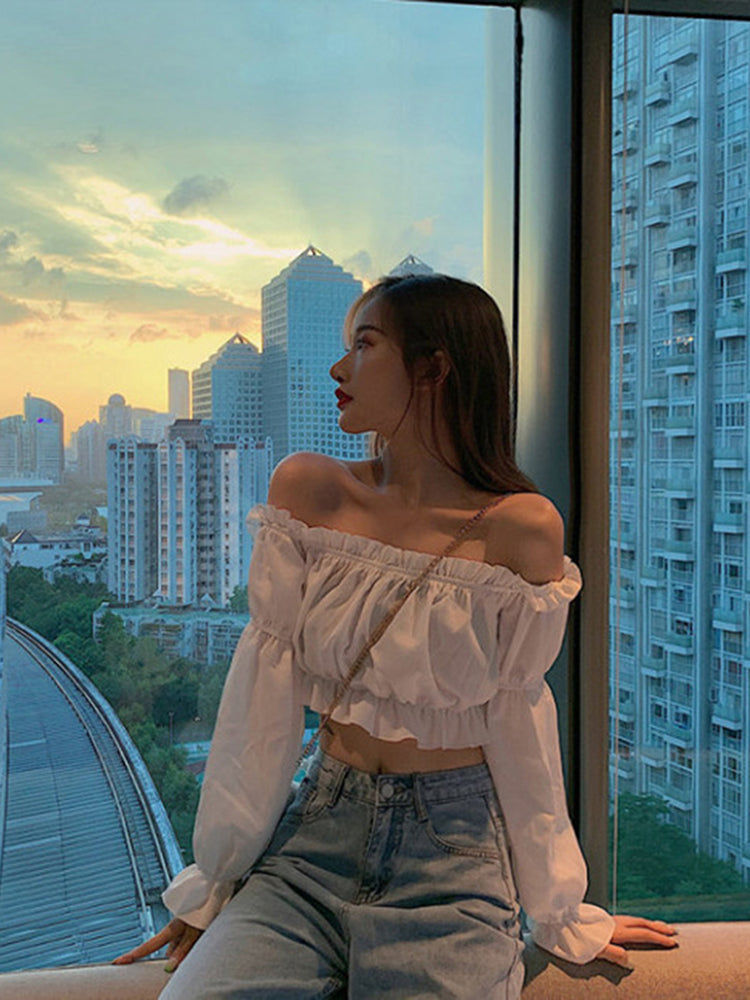 Classic Vintage Blouse with a Flattering Fit