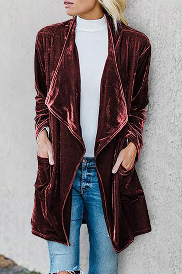 Sophisticated Garment with a Clean Classic Look
