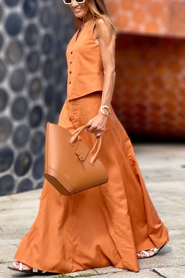 Gracefully Styled Garment for Any Occasion