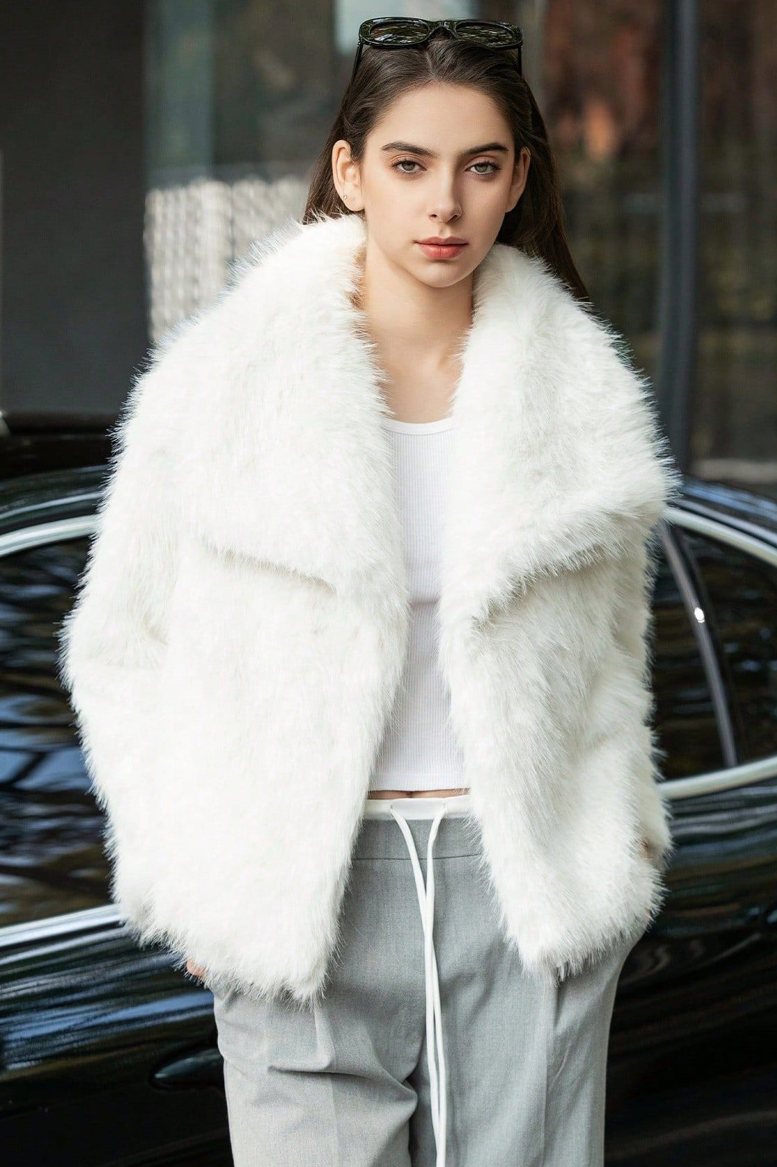 Well Tailored Coat with a Graceful Silhouette
