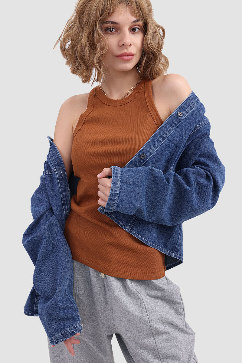 Well Tailored Top with a Graceful Silhouette