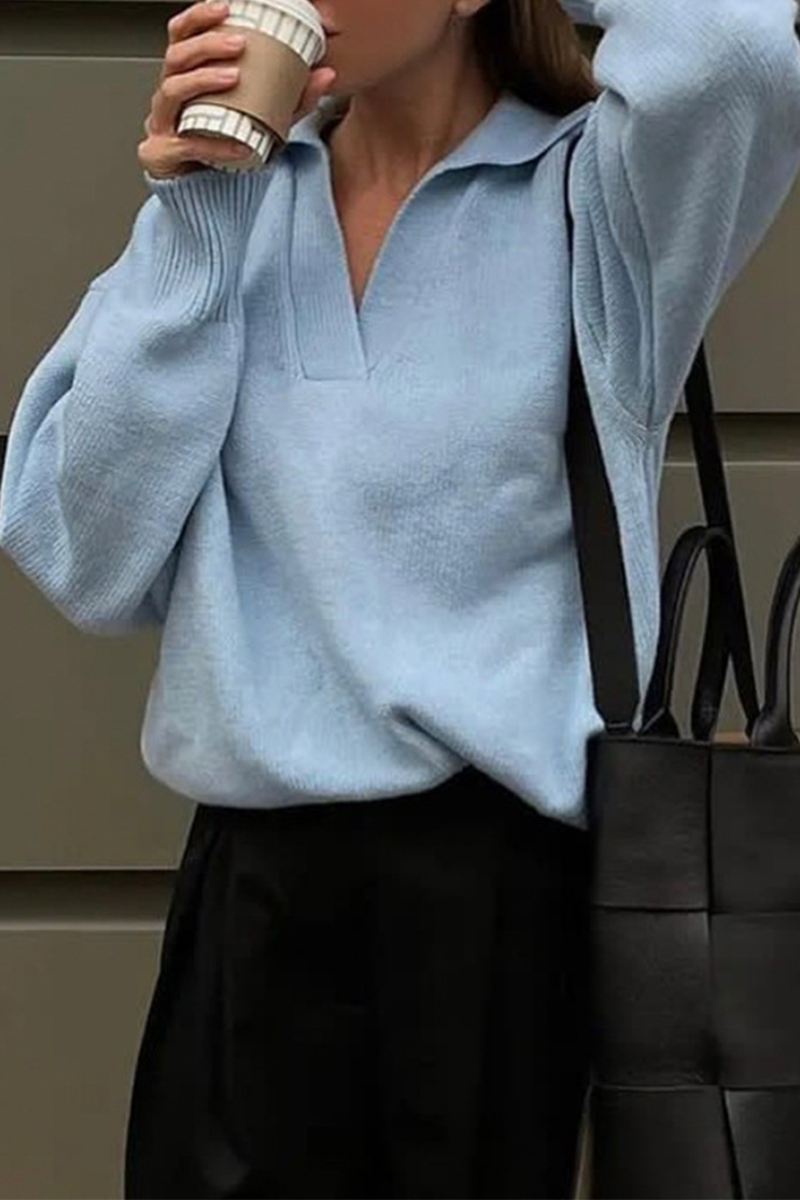 Effortlessly Elegant Sweater with a Timeless Design