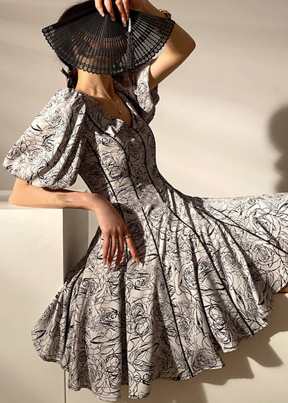 Effortlessly Elegant Dress with a Timeless Design
