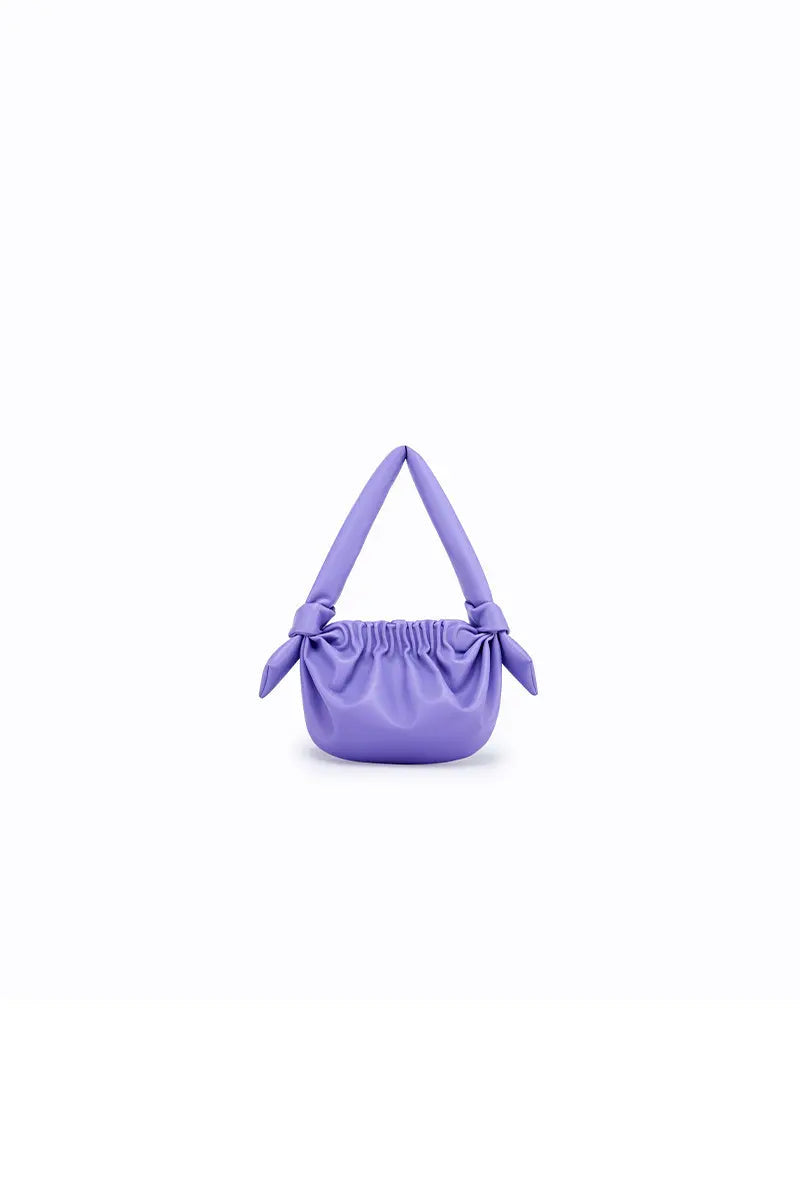 Gracefully Styled Bag for Any Occasion