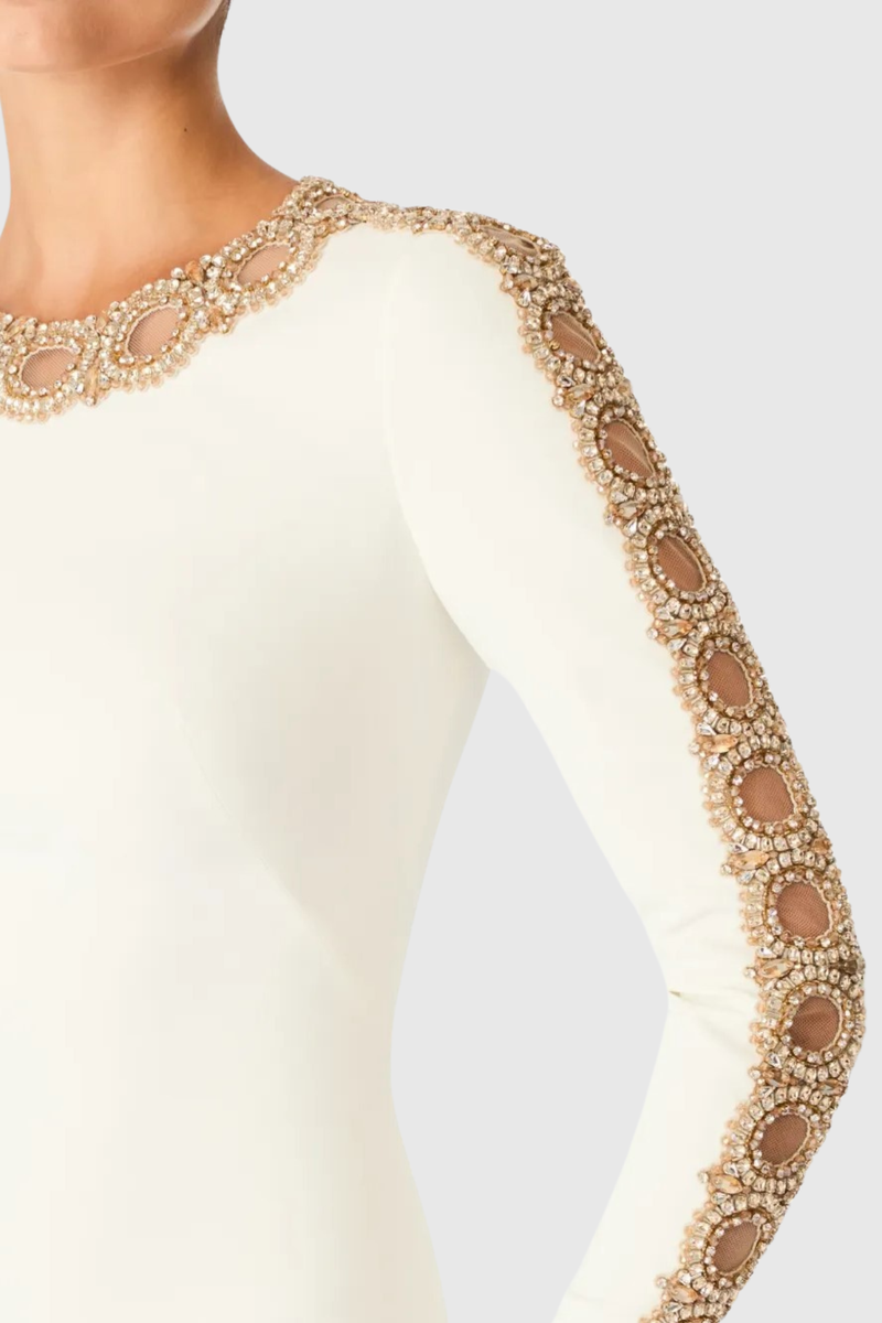 Beautifully Crafted Dress in a Classic Style