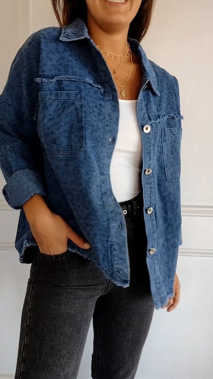 Well Tailored Shirt with a Graceful Silhouette