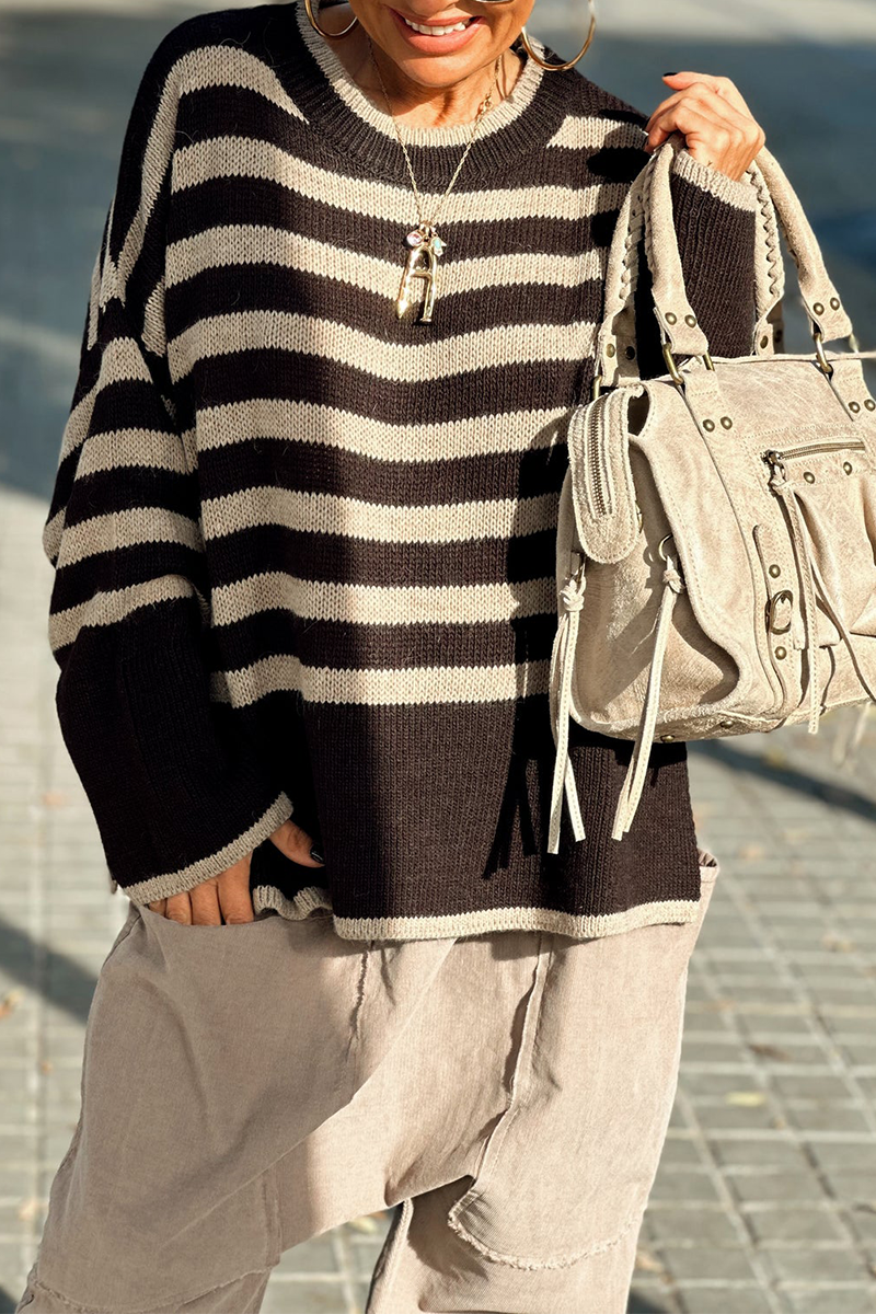 Beautifully Finished Sweater in a Timeless Design