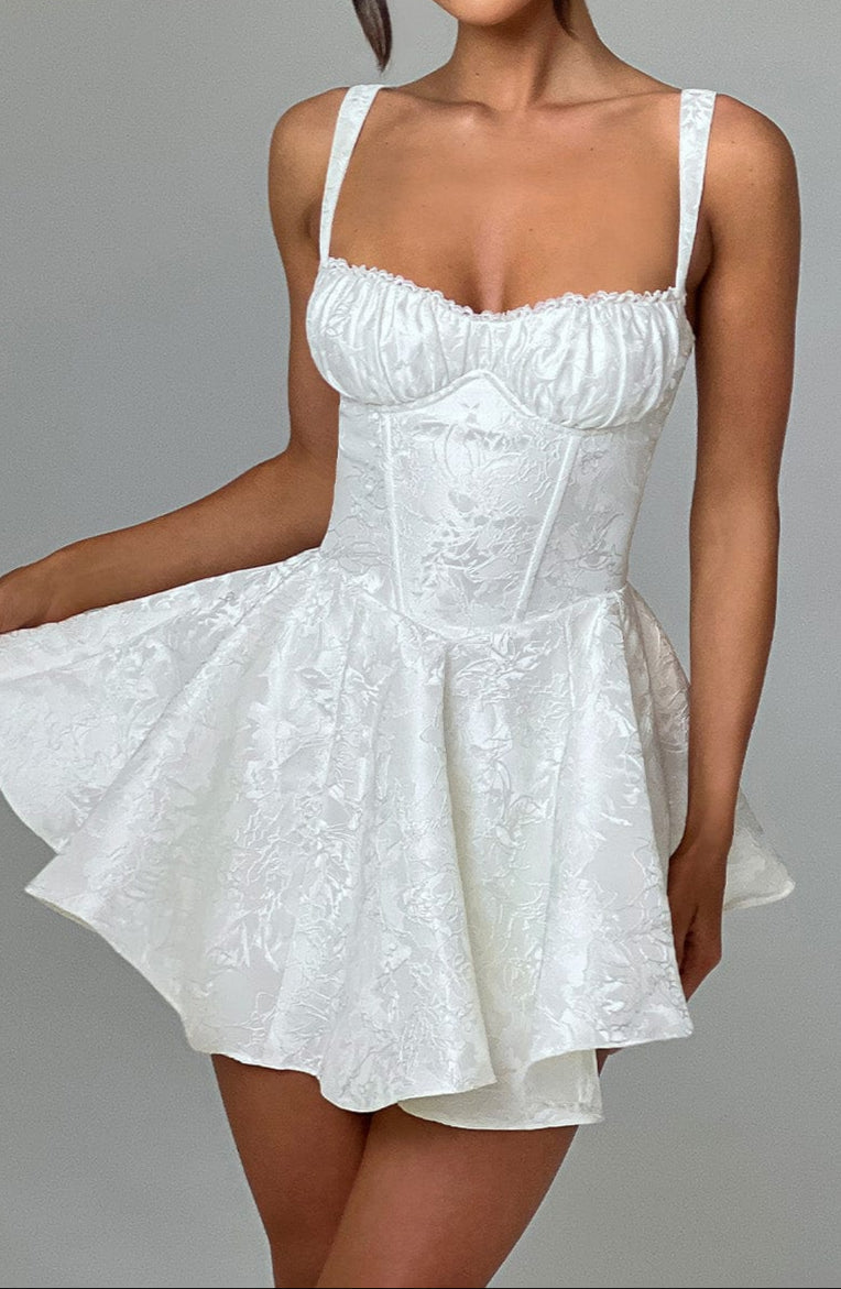 Sophisticated Garment with a Clean Classic Look