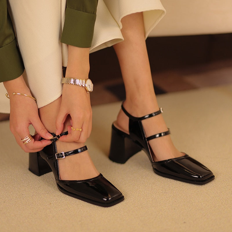 Classic Vintage & Enduringly Stylish Sandals