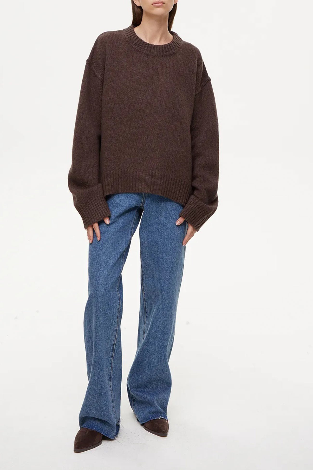 Well Tailored Sweater with a Graceful Silhouette