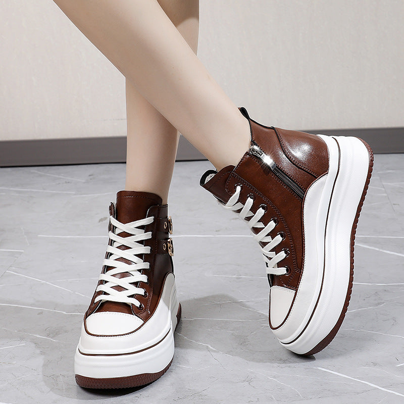 Well Tailored Boots with a Graceful Silhouette