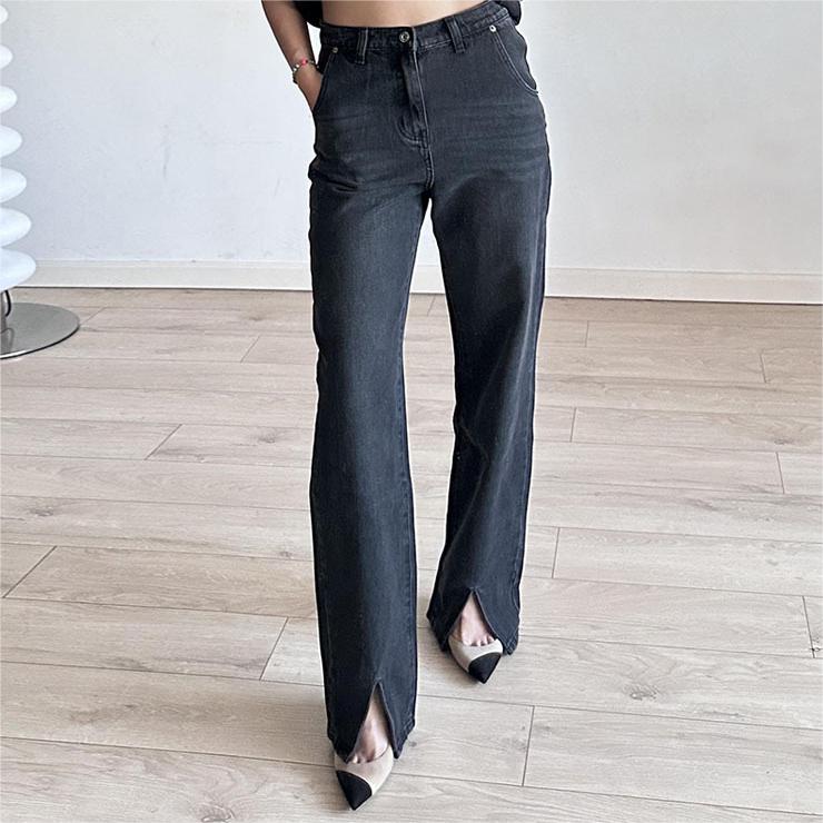 Polished Trousers with an Effortless Classic Look