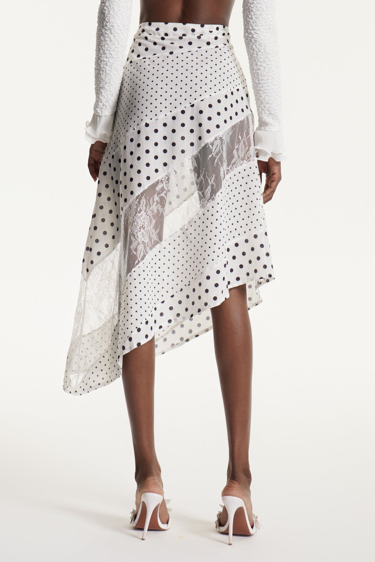 Well Tailored Garment with a Graceful Silhouette