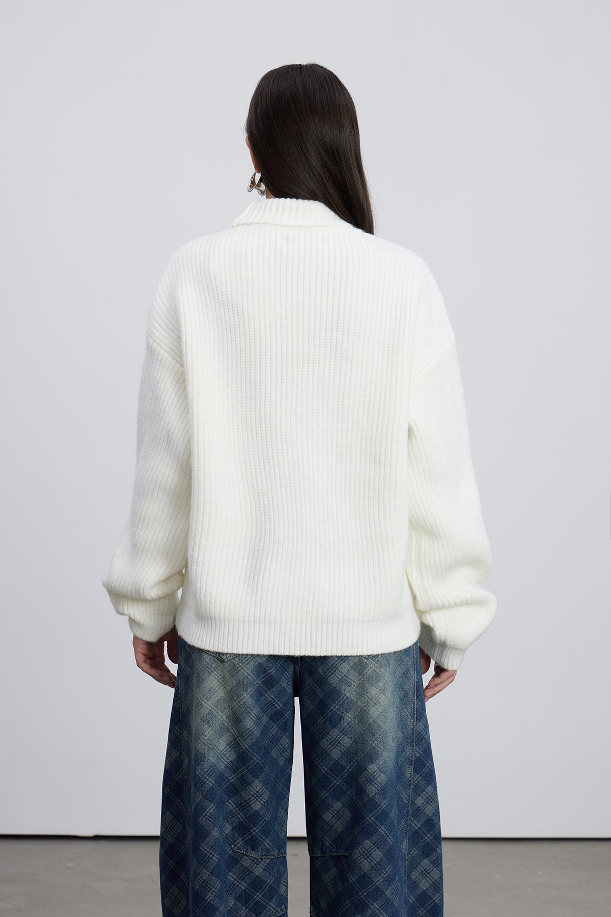 Effortlessly Elegant Top with a Timeless Design