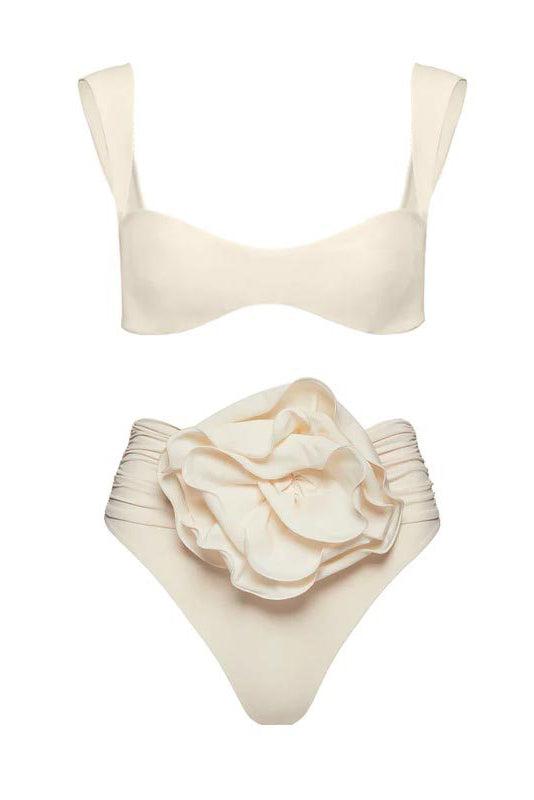 Beautifully Finished Bikini in a Timeless Design