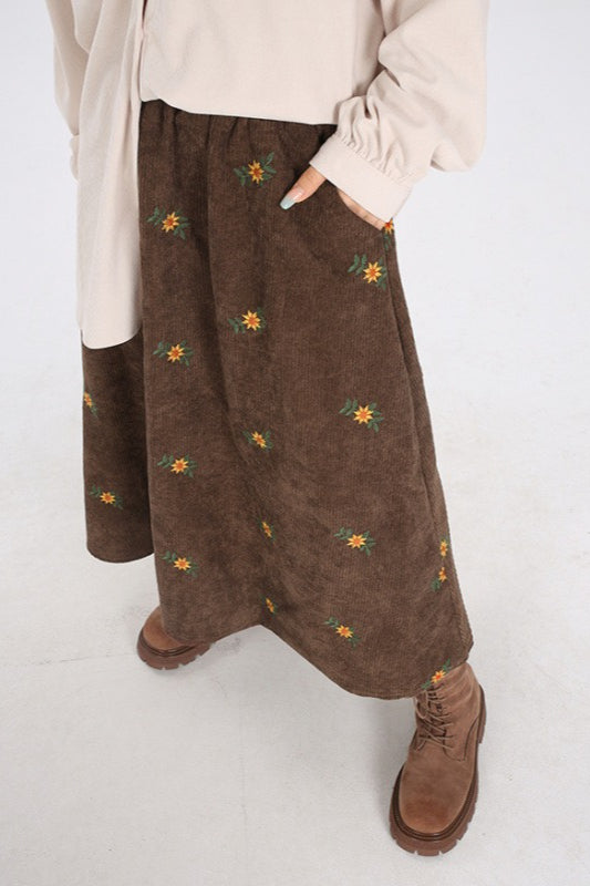 Well Tailored Garment with a Graceful Silhouette
