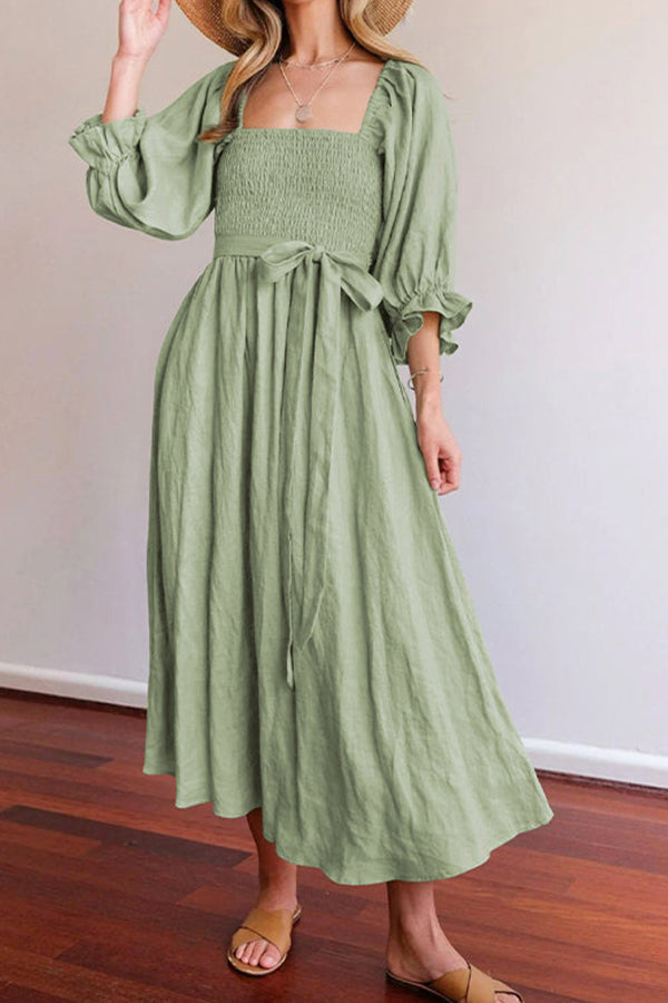 Well Tailored Dress with a Graceful Silhouette