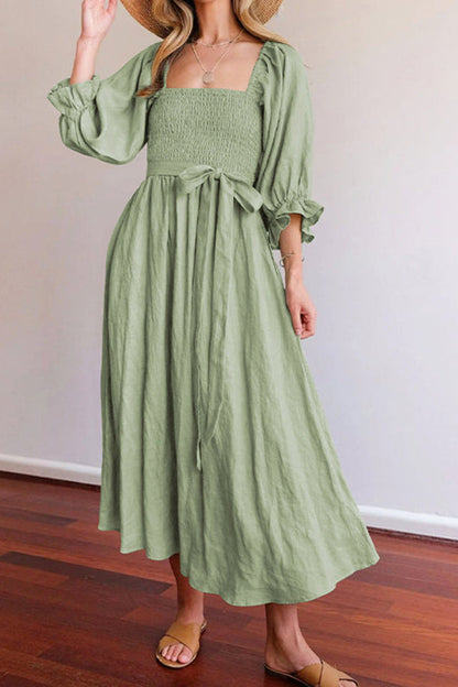 Well Tailored Dress with a Graceful Silhouette