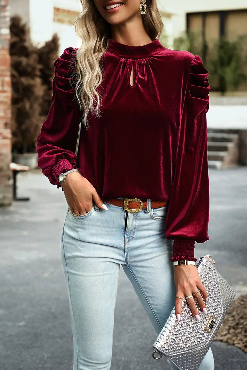 Sophisticated Blouse with a Clean Classic Look
