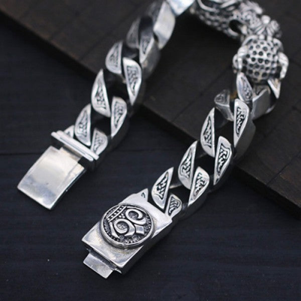 Beautifully Crafted Garment in a Classic Style