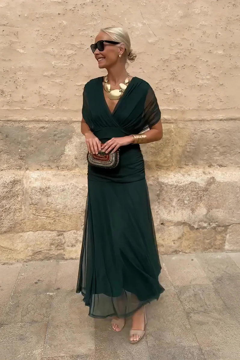Sophisticated Dress with a Clean Classic Look