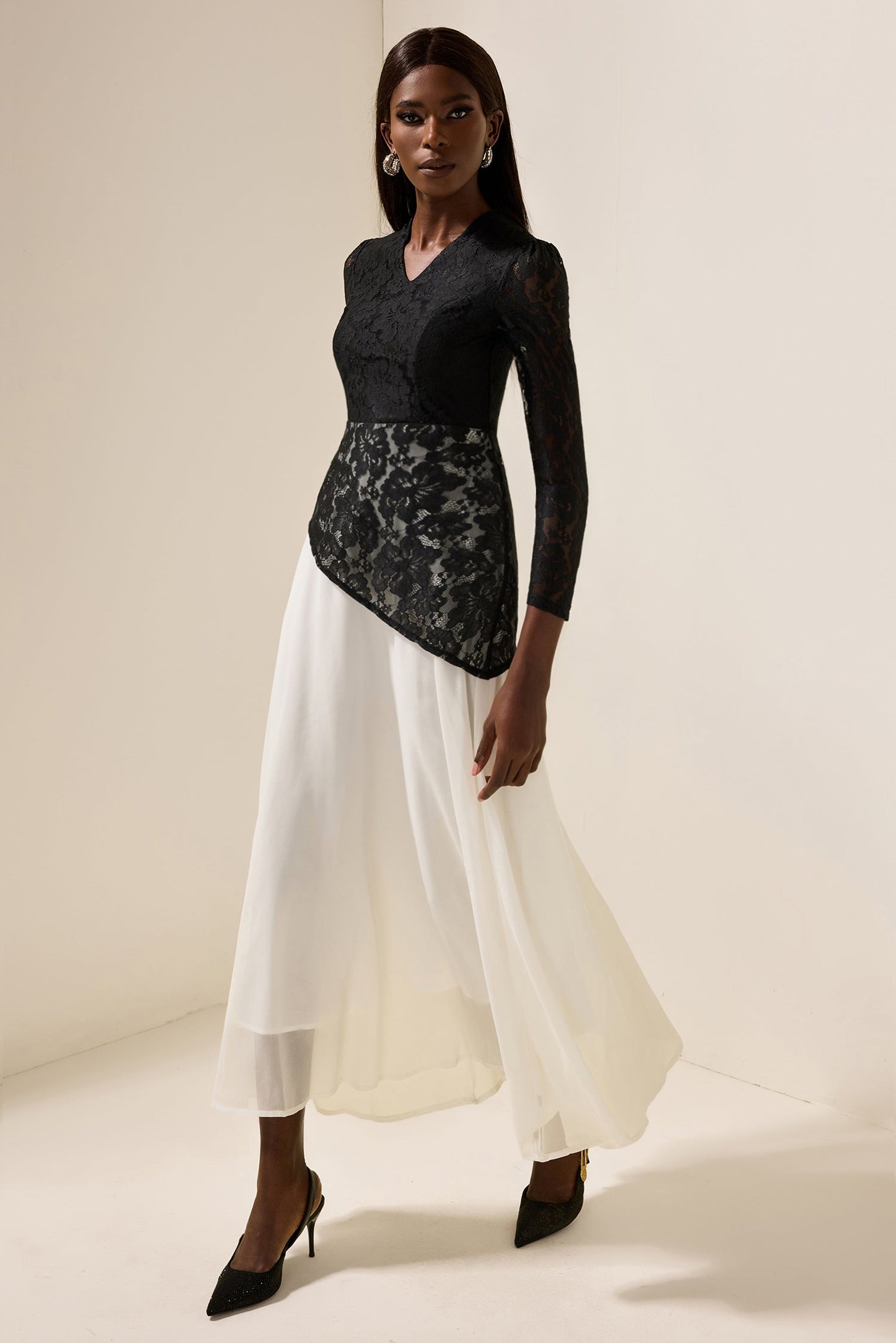 Classic Vintage Dress with a Flattering Fit