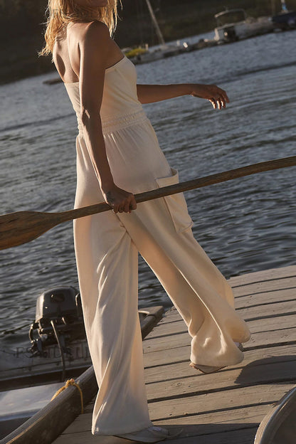 Effortlessly Elegant Garment with a Timeless Design