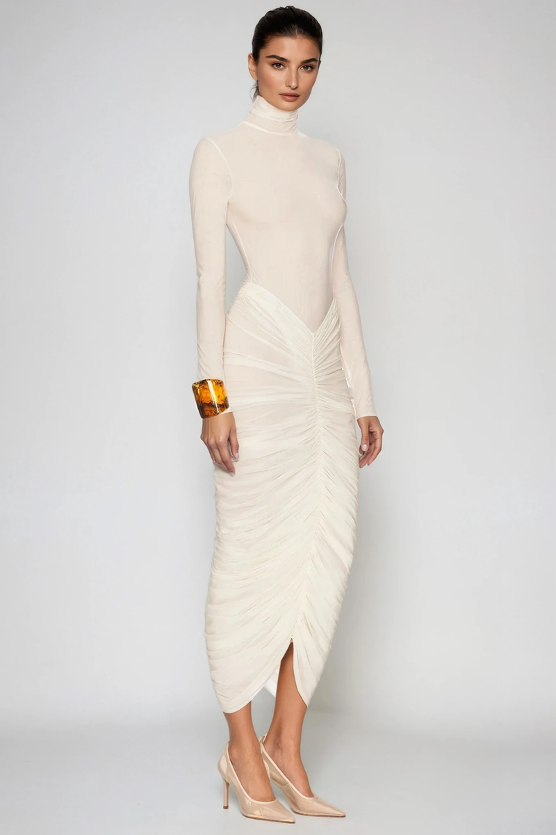Beautifully Crafted Dress in a Classic Style