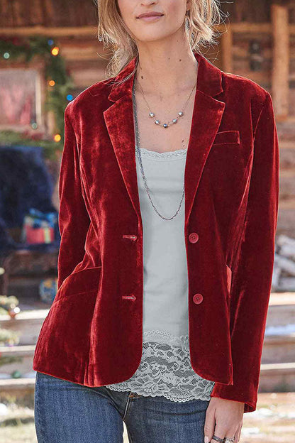 Well Tailored Jacket with a Graceful Silhouette