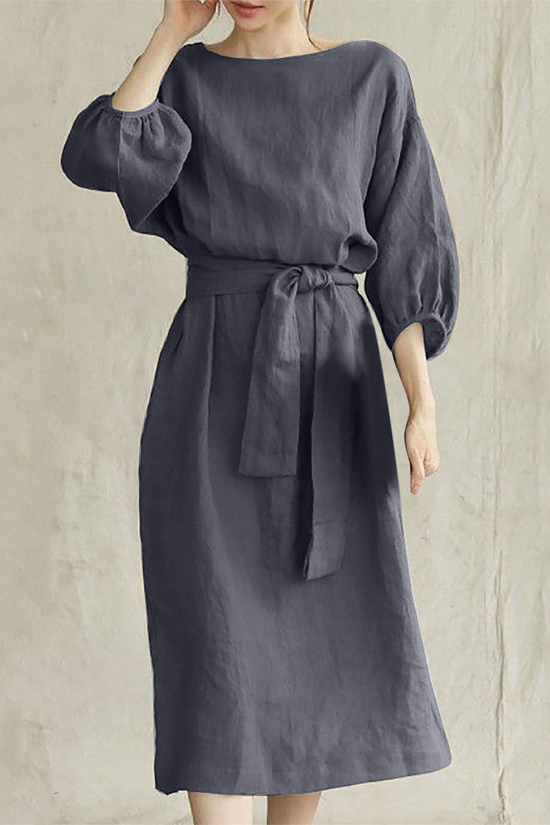 Well Tailored Dress with a Graceful Silhouette