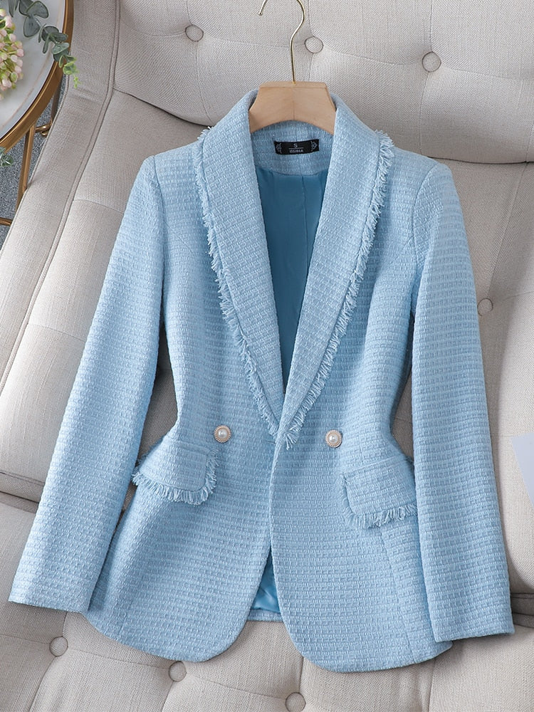 Sophisticated Garment with a Clean Classic Look