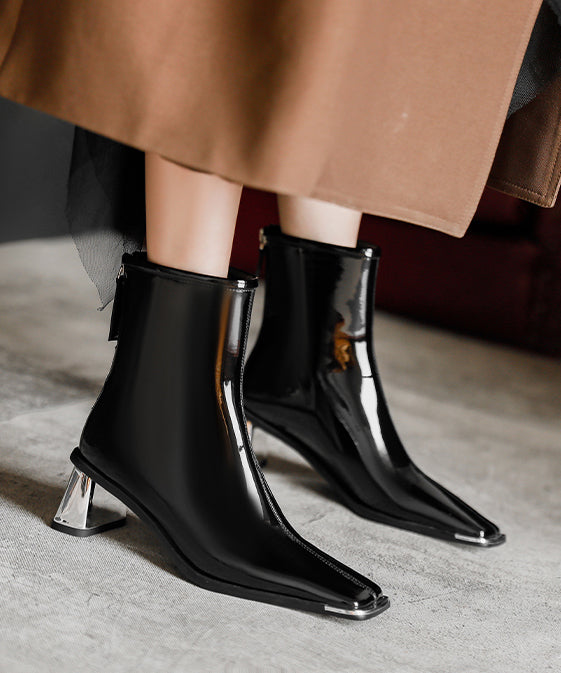 Well Tailored Boots with a Graceful Silhouette