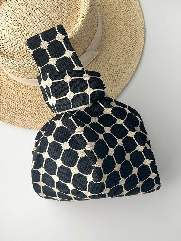 Gracefully Styled Bag for Any Occasion